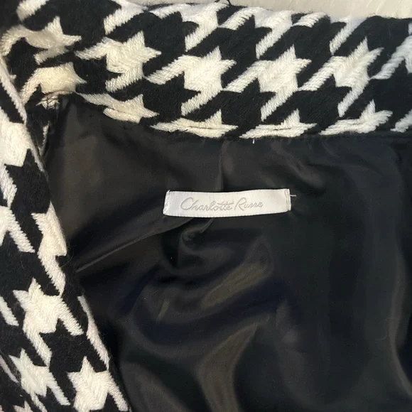 Charlotte Russe Black and White Houndstooth Blazer - Picture 6 of 7
